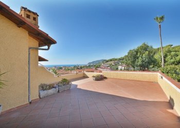 DSC_0509.jpg - Appartamento Piazza Sant'Anna 1, San Bartolomeo al Mare - foto 2