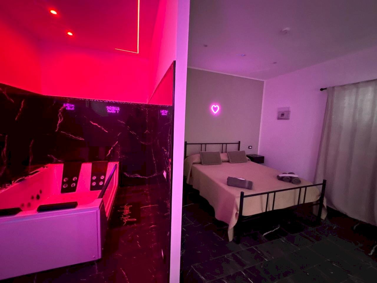 41f3a66f-671b-4c5b-9fbc-449abf9708e0.jpg - Bilocale Via Colonna Rotta, Palermo - foto 1