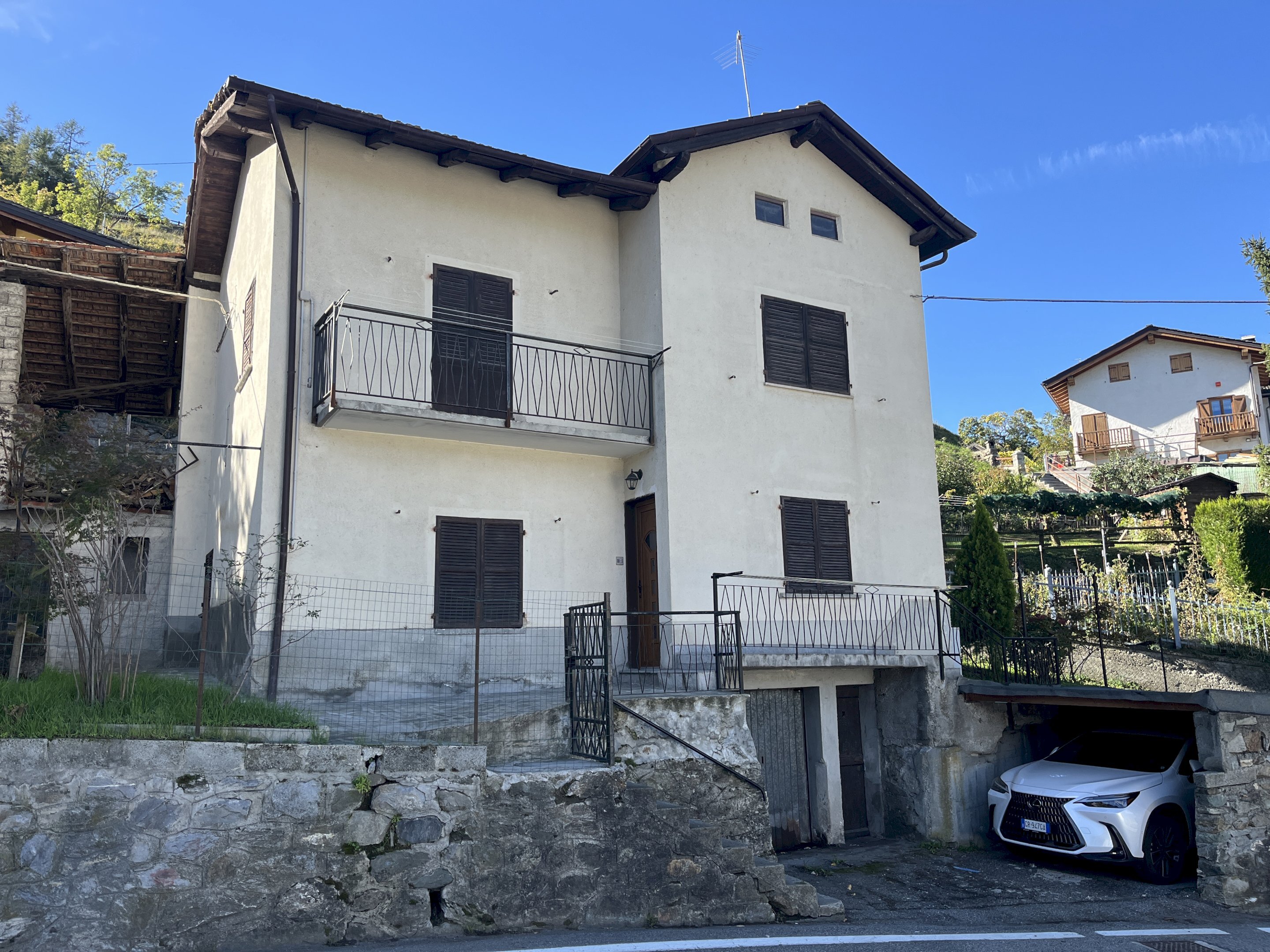 Casa indipendente Frazione Capoluogo, 188, Charvensod - foto 1