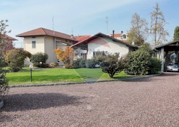 Independent house Via Castelletto Cervo, 47 
 Cossato, Cossato - photo 8