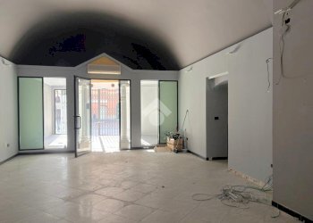 Shop Locale commerciale Piazza Massena, Loano - photo 12