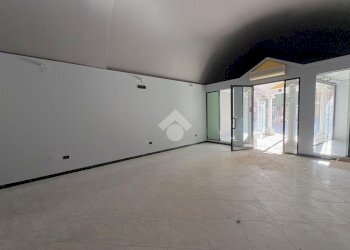 Shop Locale commerciale Piazza Massena, Loano - photo 19