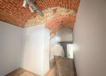 Shop Locale commerciale Piazza Massena, Loano - photo 23