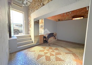 Shop Locale commerciale Piazza Massena, Loano - photo 25