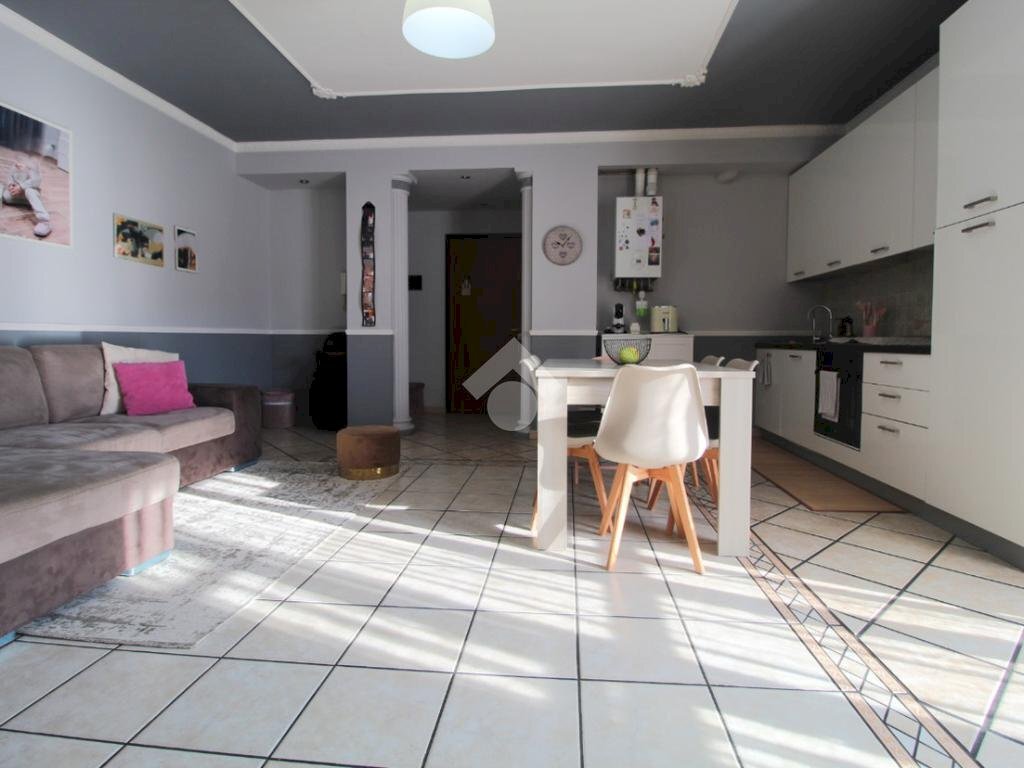 Trilocale Piazza XXV Aprile, Cadelbosco di Sopra - foto 3