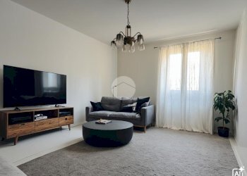 Four-room apartment Via dei Cavalieri, Rimini - photo 1