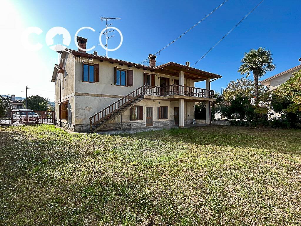Foto 1 - Rustico via gorizia
 
17, Farra d'Isonzo - foto 1