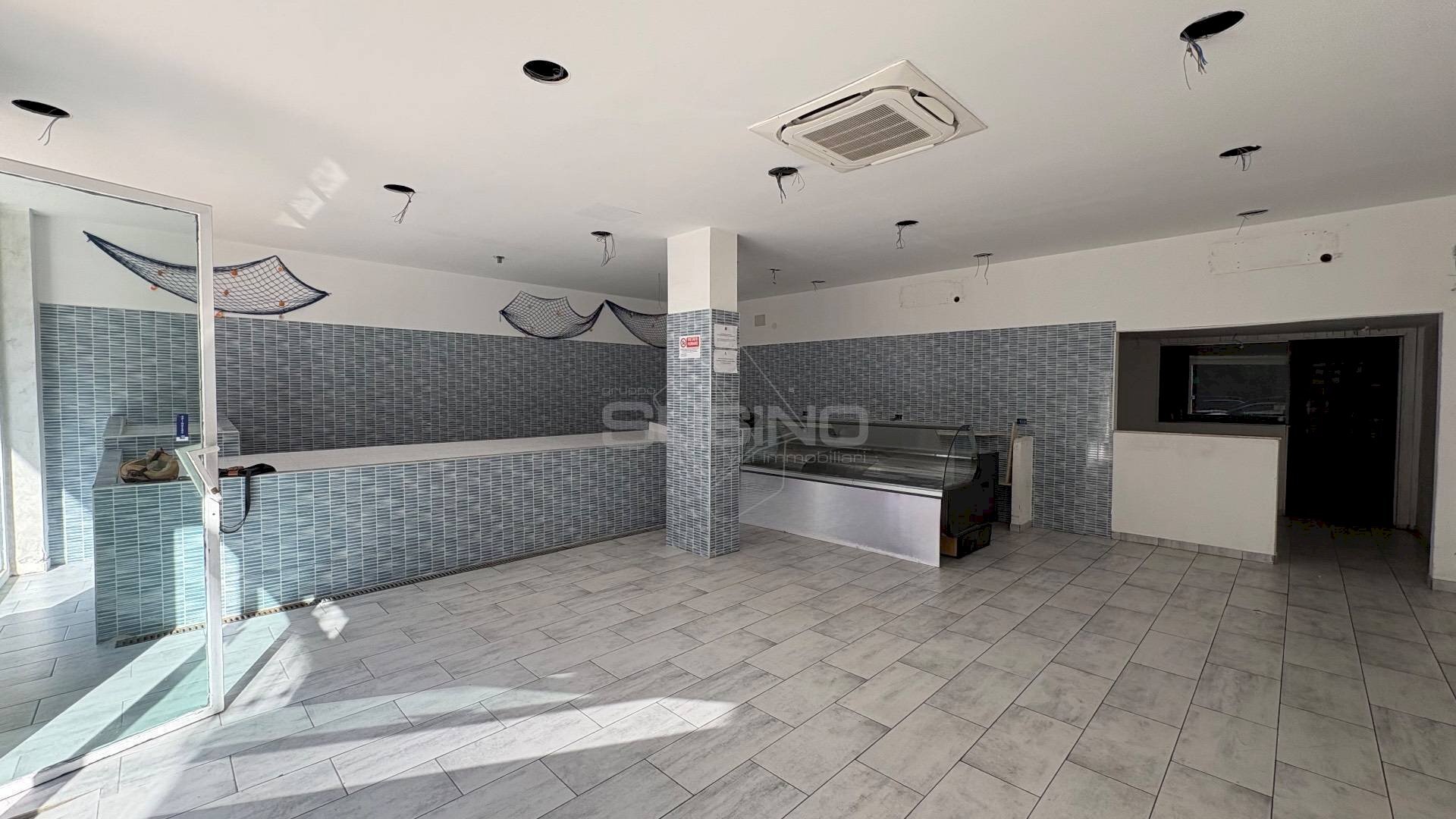 Foto 1 - Locale Commerciale VIALE TICA
 
84 - 86, Siracusa - foto 1