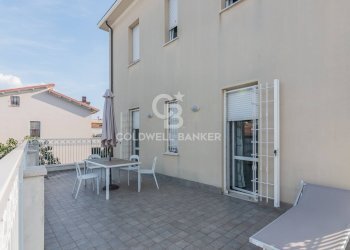 Foto 2 - Trilocale Via Lagomaggio
 
121, Rimini - foto 2