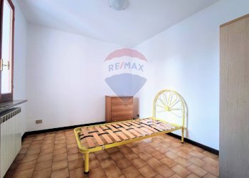 Camera / camera da letto - Trilocale Taino - foto 13