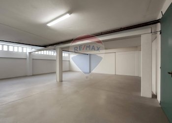 Locale deposito - Capannone via Carnia
234, Varese - foto 19