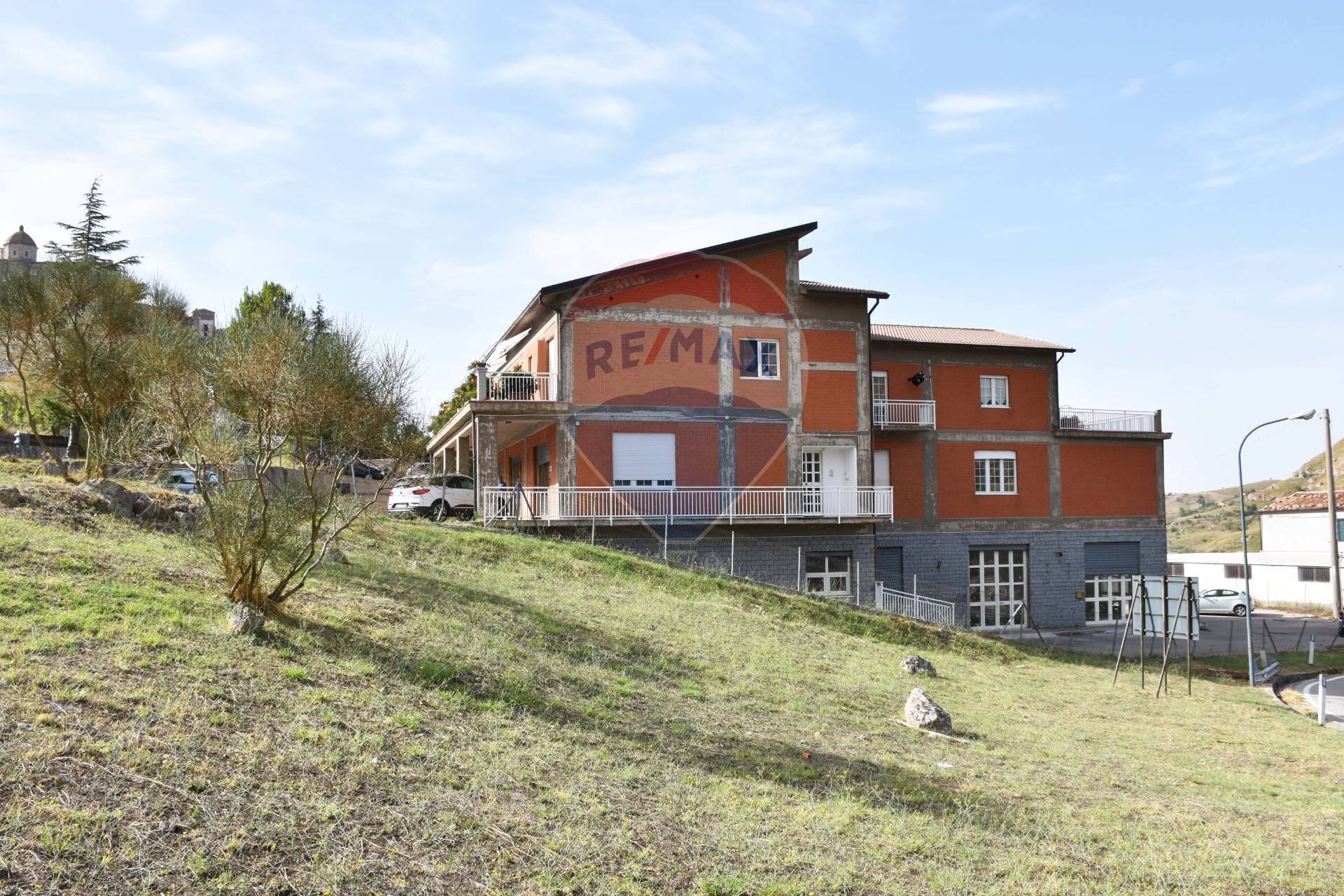 Palazzina - Magazzino via xxv aprile
 
snc, Petralia Sottana - foto 2