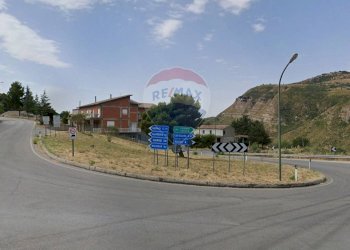 Edificio all\'aperto - Magazzino via xxv aprile
 
snc, Petralia Sottana - foto 4