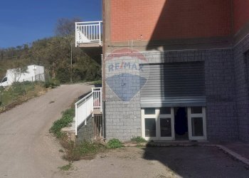 Casa all\'aperto - Magazzino via xxv aprile
 
snc, Petralia Sottana - foto 7