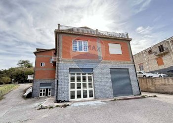 Casa all\'aperto - Magazzino via xxv aprile
 
snc, Petralia Sottana - foto 8