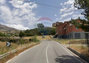 Casa all\'aperto - Magazzino via xxv aprile
 
snc, Petralia Sottana - foto 19