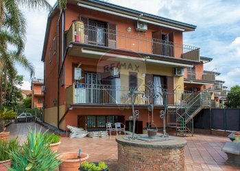 Edificio all\'aperto - Villa Via Duca degli Abruzzi
 
46/A, San Giovanni la Punta - foto 4