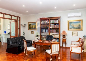 Ufficio - Villa Via Duca degli Abruzzi
 
46/A, San Giovanni la Punta - foto 9