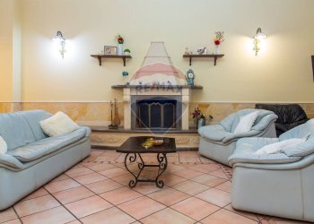Soggiorno - Villa Via Duca degli Abruzzi
 
46/A, San Giovanni la Punta - foto 39
