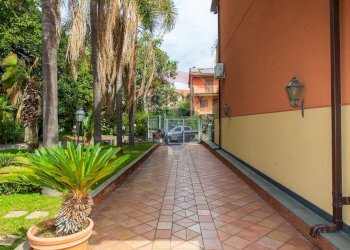 Balcone - Villa Via Duca degli Abruzzi
 
46/A, San Giovanni la Punta - foto 53