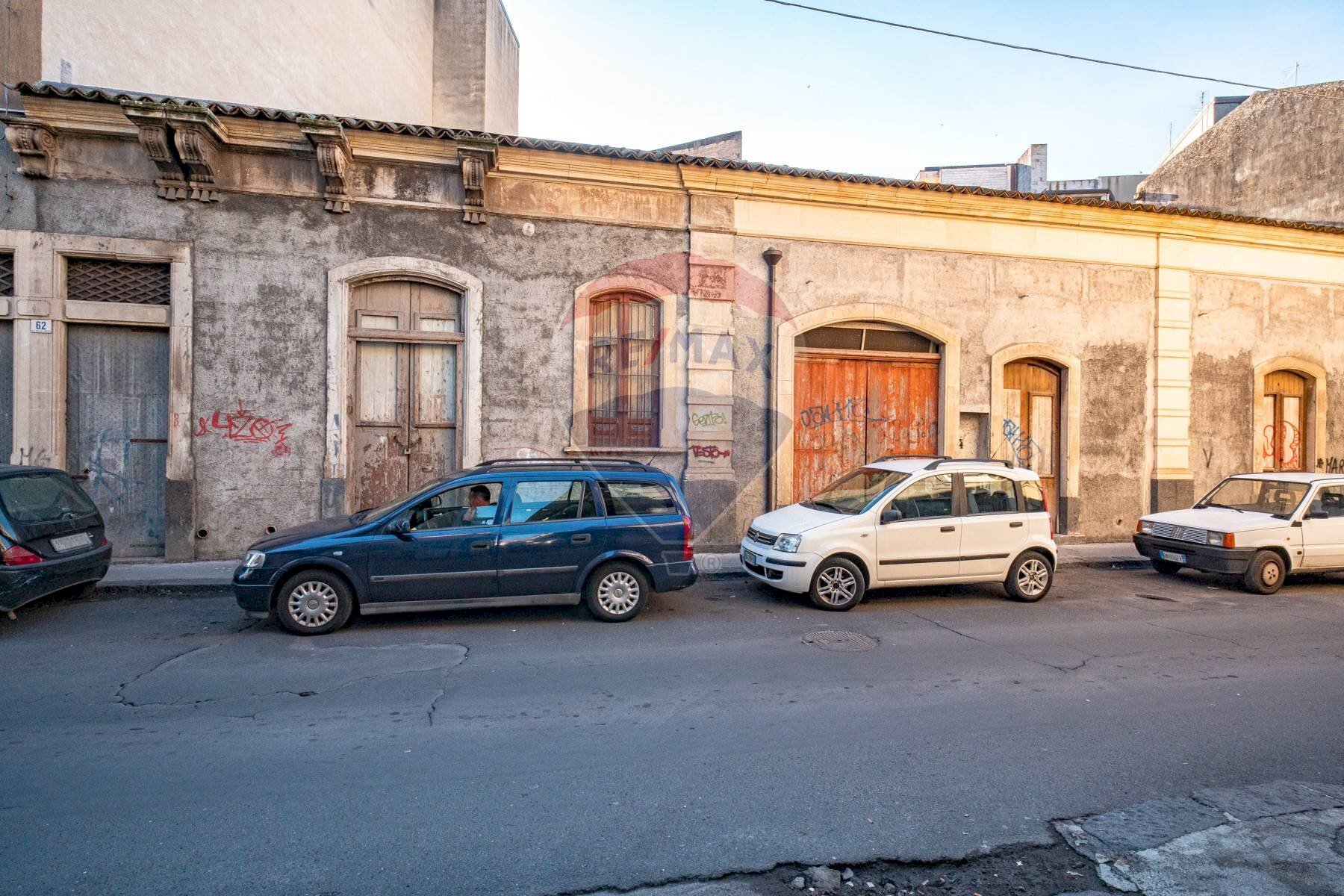 Edificio all\'aperto - Independent house viale libertà
 
60, Paterno - photo 2
