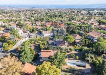 Edificio all\'aperto - Villa via delle ginestre
 
30/A, Pedara - foto 3