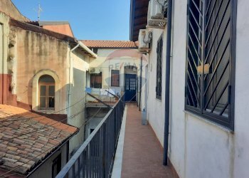 Balcone - Bilocale Via Fratelli D'antoni
 
25, Catania - foto 1