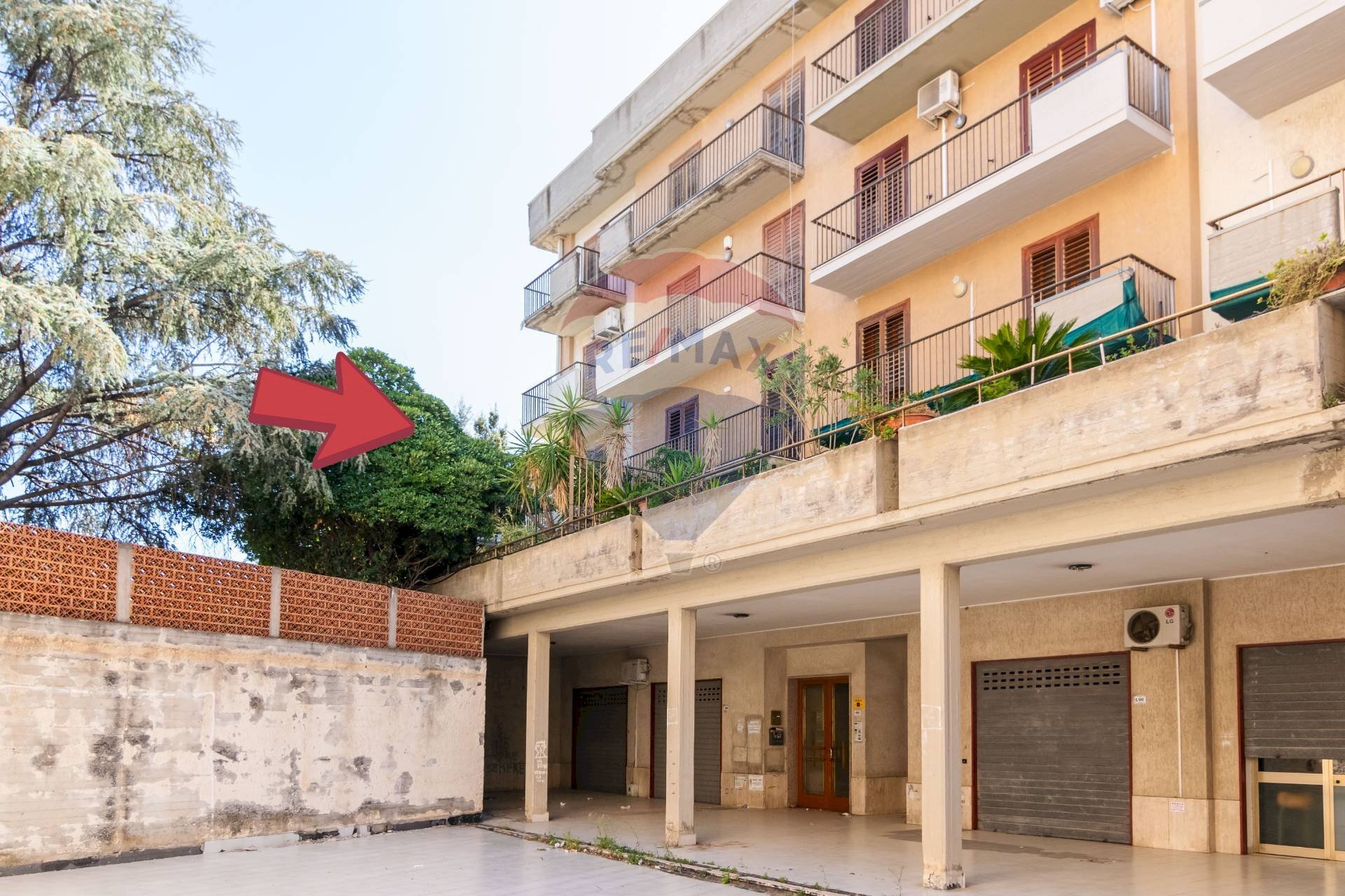 Edificio all\'aperto - Appartamento Via Etnea
 
192, Carlentini - foto 2