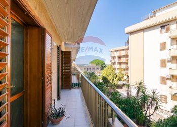 Balcone - Appartamento Via Etnea
 
192, Carlentini - foto 8