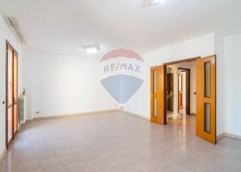 Stanza vuota - Appartamento Via Etnea
 
192, Carlentini - foto 13