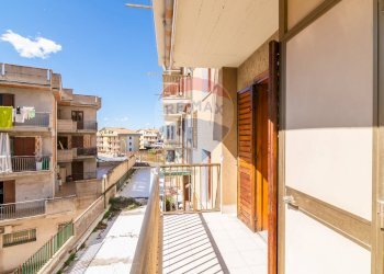 Balcone - Appartamento Via Etnea
 
192, Carlentini - foto 26