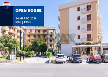 Edificio all\'aperto - Appartamento Via Etnea
 
192, Carlentini - foto 1