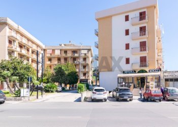 Edificio all\'aperto - Appartamento Via Etnea
 
192, Carlentini - foto 1