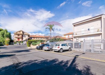 Edificio all\'aperto - Trilocale Via Sottotenente Vincenzo Barbagallo
 
56 bis, Acireale - foto 7