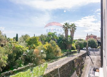 Edificio all\'aperto - Trilocale Via Sottotenente Vincenzo Barbagallo
 
56 bis, Acireale - foto 4
