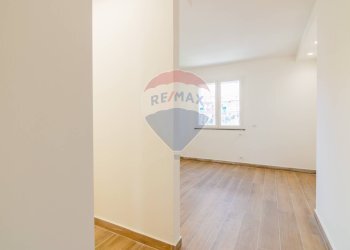 Stanza vuota - Trilocale Via Sottotenente Vincenzo Barbagallo
 
56 bis, Acireale - foto 14