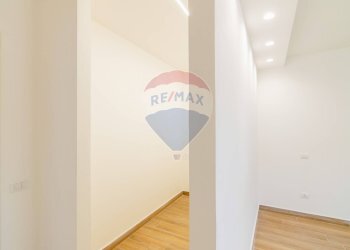 Stanza vuota - Trilocale Via Sottotenente Vincenzo Barbagallo
 
56 bis, Acireale - foto 15