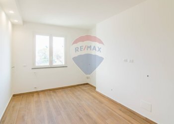 Stanza vuota - Trilocale Via Sottotenente Vincenzo Barbagallo
 
56 bis, Acireale - foto 19