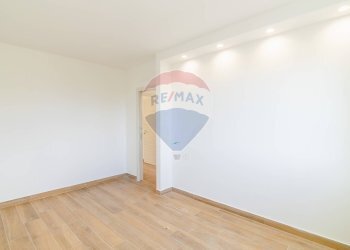 Stanza vuota - Trilocale Via Sottotenente Vincenzo Barbagallo
 
56 bis, Acireale - foto 20