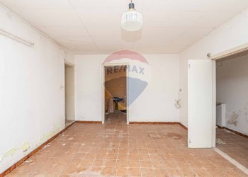 Stanza vuota - Casa indipendente Via Vittorio Veneto
 
27, Mazzarrone - foto 7