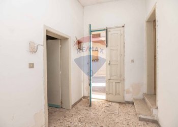 Hall / corridoio - Casa indipendente Via Vittorio Veneto
 
27, Mazzarrone - foto 13