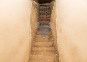 Scale - Casa indipendente Via Vittorio Veneto
 
27, Mazzarrone - foto 21