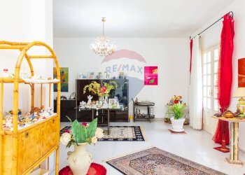 Soggiorno - Appartamento Via Aquila
 
25, San Giovanni la Punta - foto 15