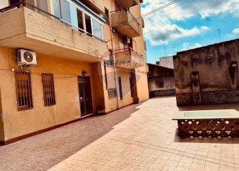 Edificio all\'aperto - Appartamento Via IV Novembre
 
33, Aci Catena - foto 23