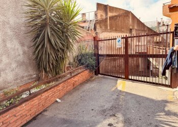 Casa all\'aperto - Appartamento Via IV Novembre
 
33, Aci Catena - foto 26