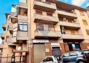 Edificio all\'aperto - Appartamento Via IV Novembre
 
33, Aci Catena - foto 27