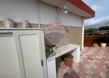 Terrazza - Quadrilocale Via Santa Maria la Stella
 
60, Aci Sant'Antonio - foto 8