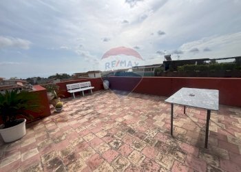 Terrazza - Quadrilocale Via Santa Maria la Stella
 
60, Aci Sant'Antonio - foto 11