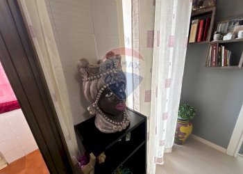 Hall / corridoio - Quadrilocale Via Santa Maria la Stella
 
60, Aci Sant'Antonio - foto 18