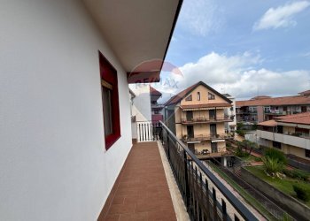 Balcone - Quadrilocale Via Santa Maria la Stella
 
60, Aci Sant'Antonio - foto 22